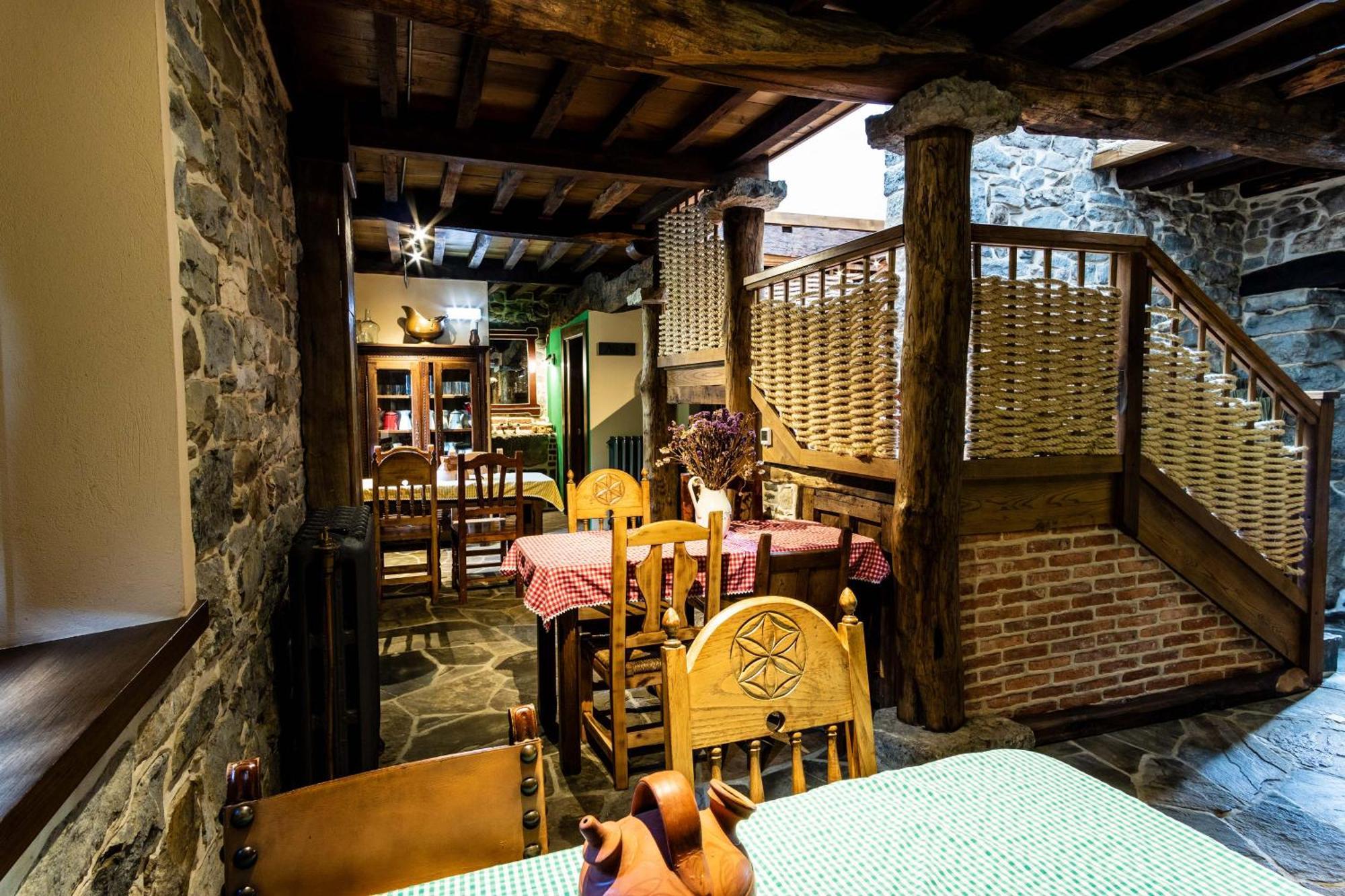 Casona De El Castaniu Hotel Serrapio Buitenkant foto