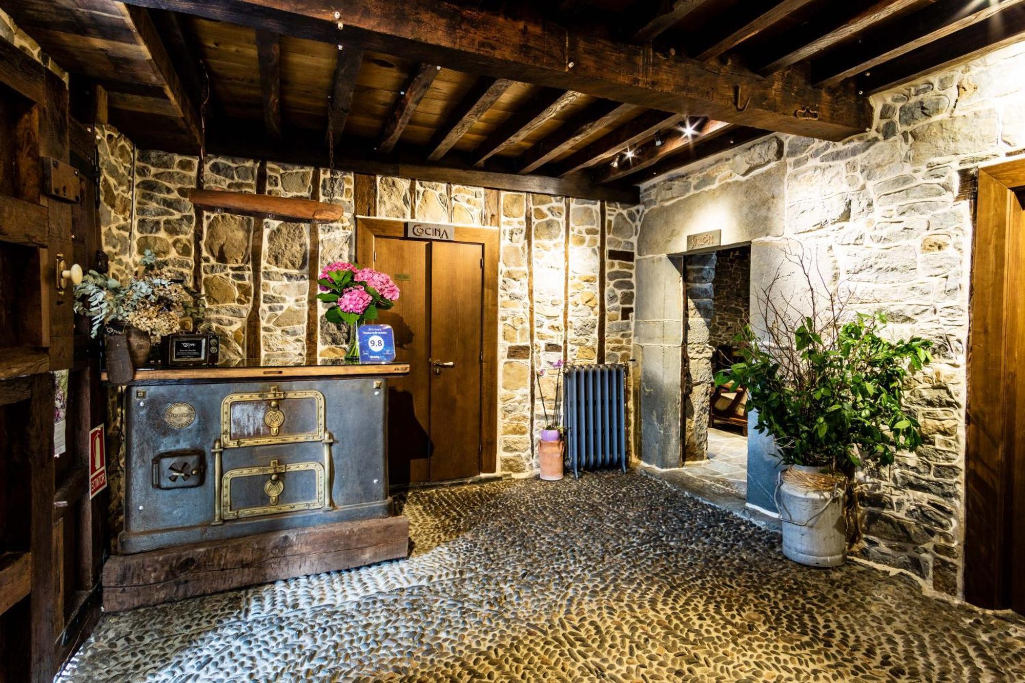 Casona De El Castaniu Hotel Serrapio Buitenkant foto