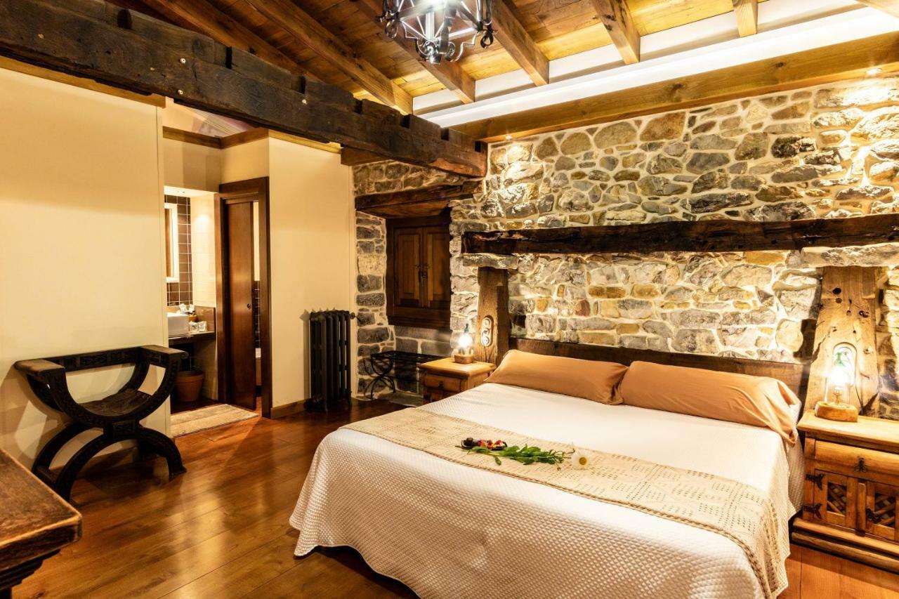 Casona De El Castaniu Hotel Serrapio Buitenkant foto