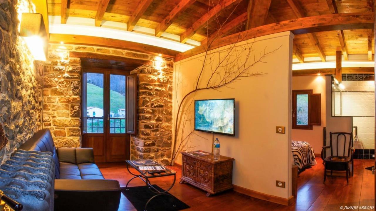 Casona De El Castaniu Hotel Serrapio Buitenkant foto